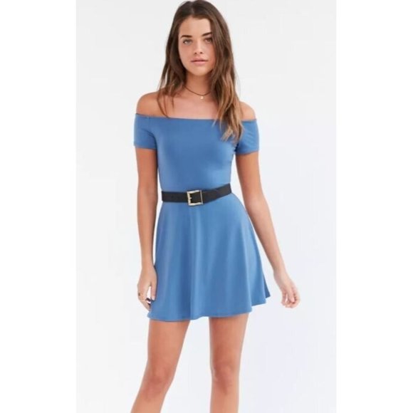 Kimchi Blue Knit Crepe Off-The-Shoulder Casual Mini Dress Size M - Picture 3 of 9